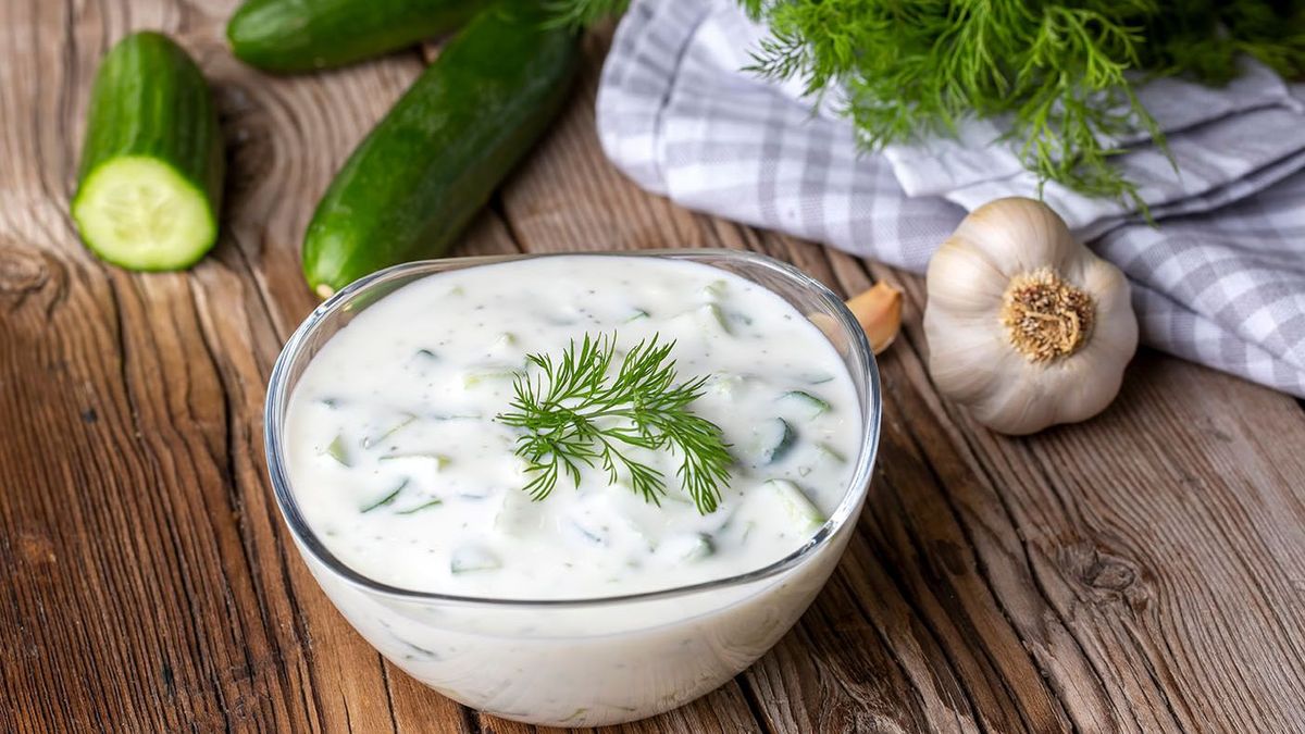 Forróságban együnk hideget: jöhet a tzatziki!