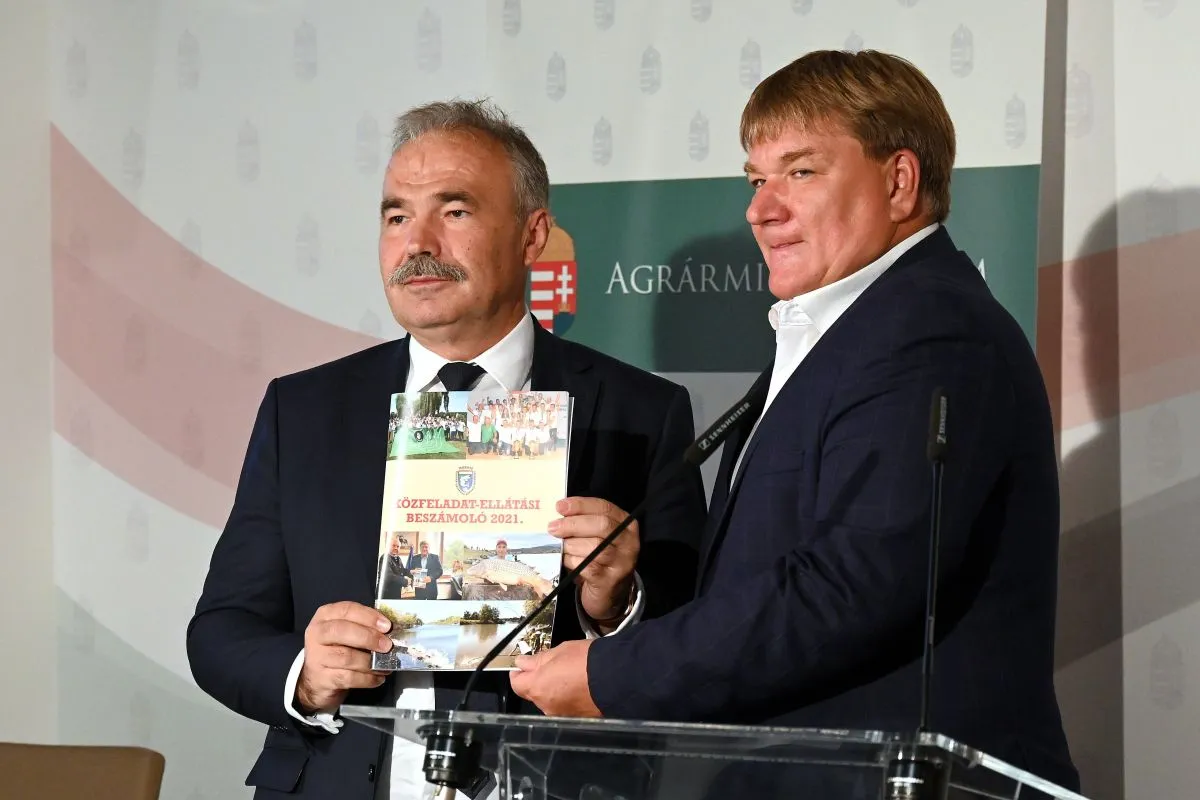 SZÛCS Lajos; NAGY István