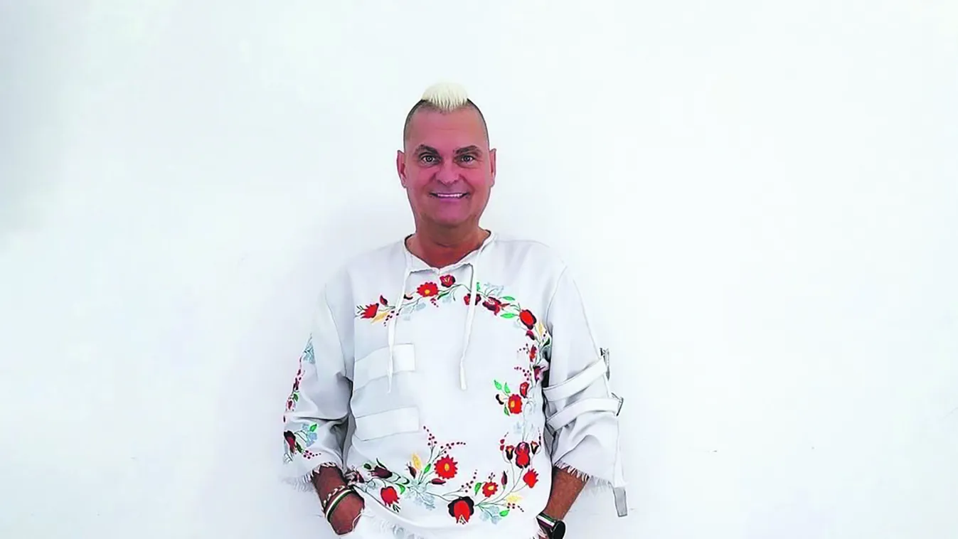 A neten keresi első szerelmét a magyar sztár