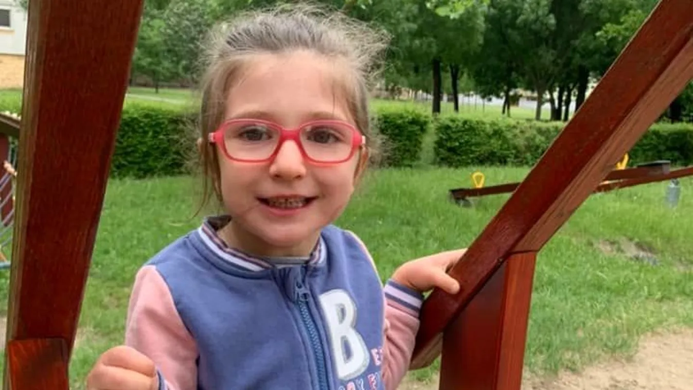 Sokkot kaptak a szülők kislányuk diagnózisa hallatán