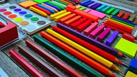 Mennyibe kerül idén egy elsős beiskolázása? Kiszámoltuk!