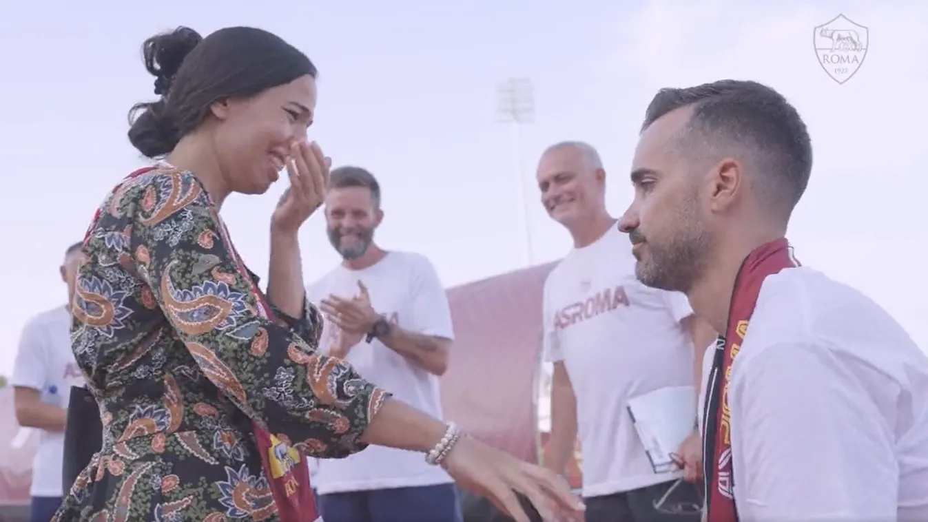 Szem nem marad szárazon – megindító videón a legendás edző