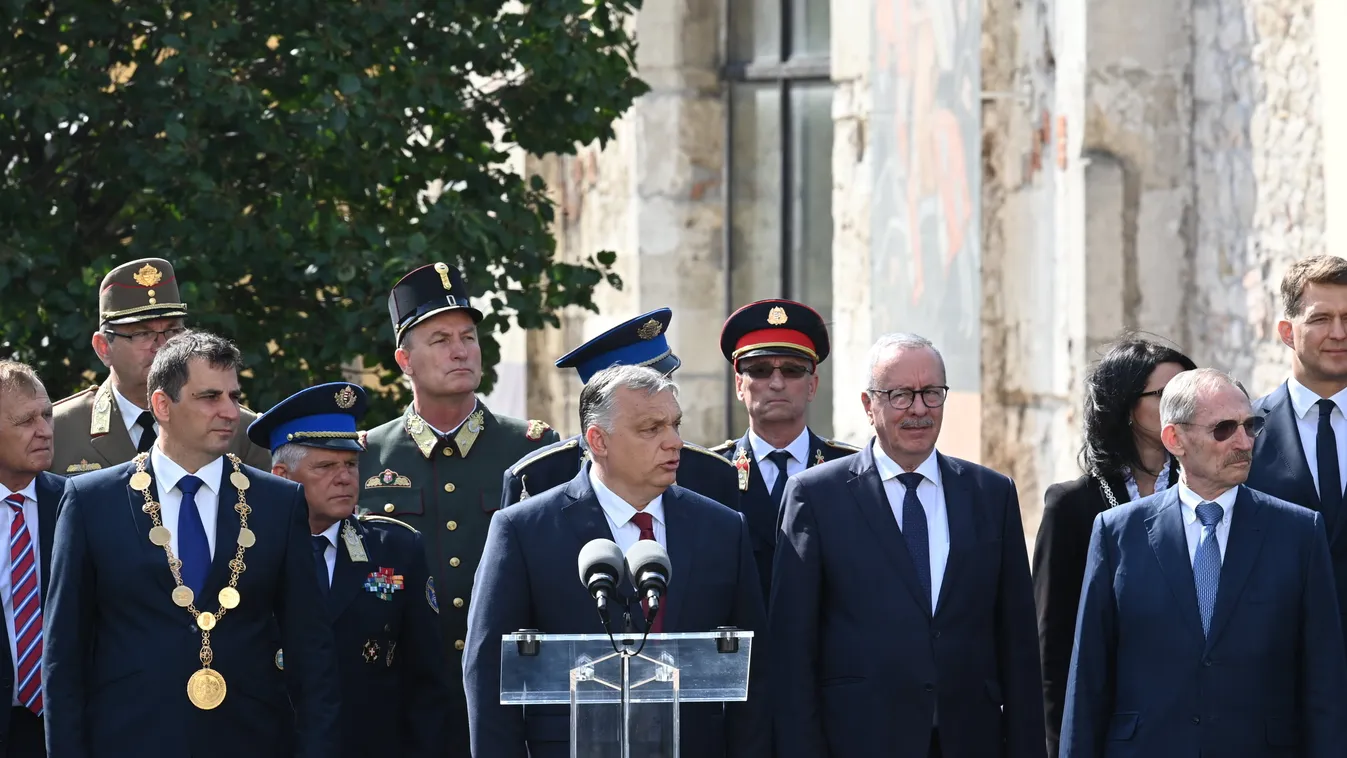 Orbán: a haza véd meg minden bajtól és veszélytől