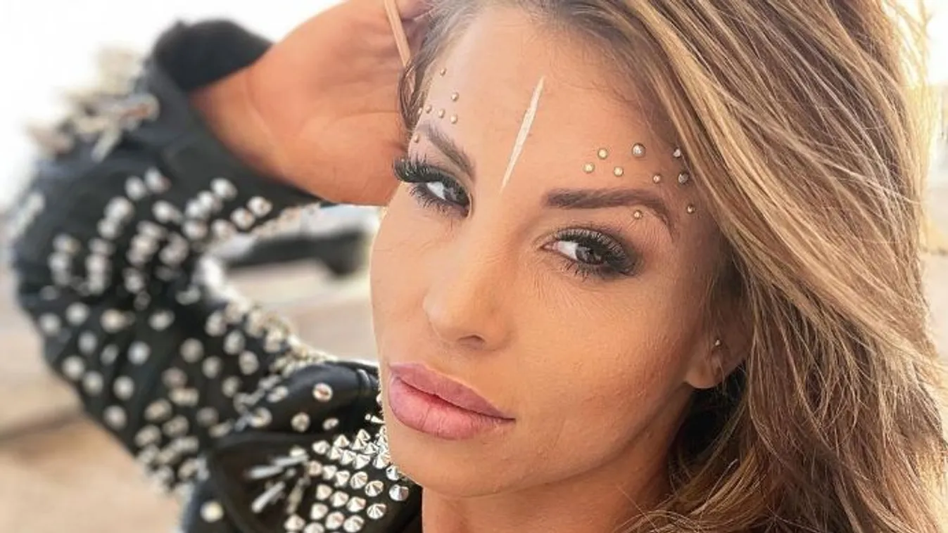 Ennél szexibbet nem látsz: Levetkőzött Szabó Franciska