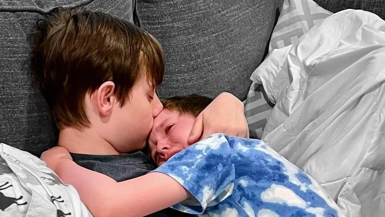 A 15 éves fiú megmondta öccsének, hogy meg fog halni