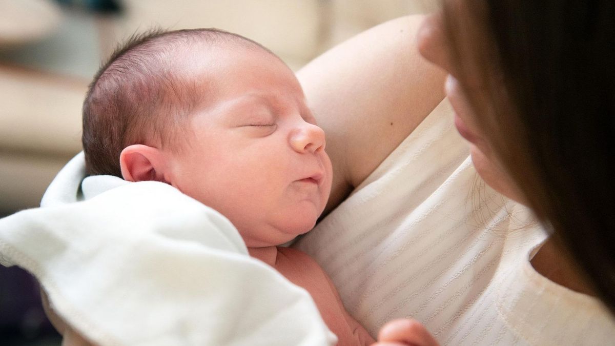 Repülőgépen, Prága fölött született meg egy kisbaba