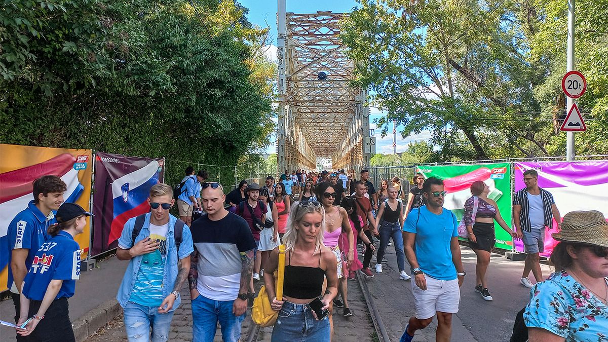 Gyere, kukkants be velünk a Szigeten a backstage-be! – videó