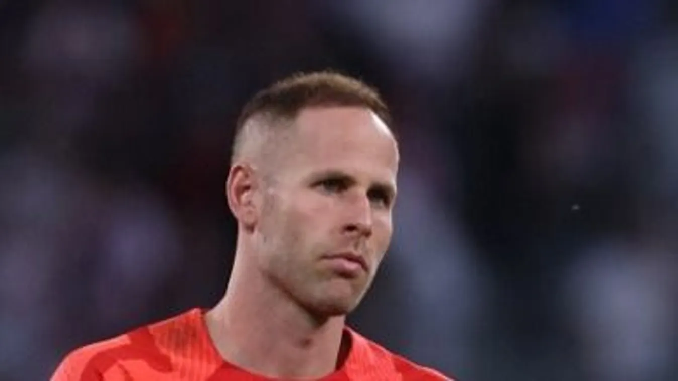 Gulácsi (balra), Halstenberg és Orbán