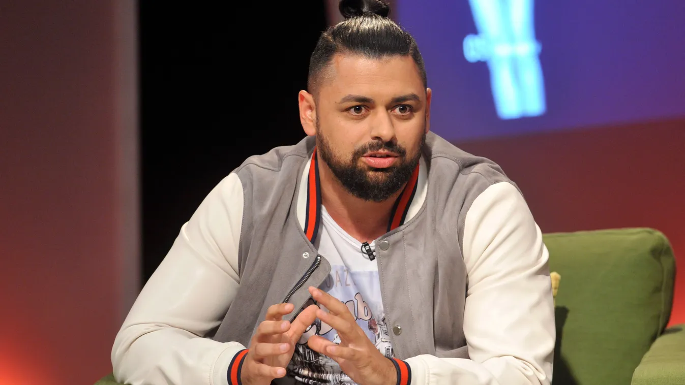 Forró nyári slágerrel robbant Pápai Joci - Videó