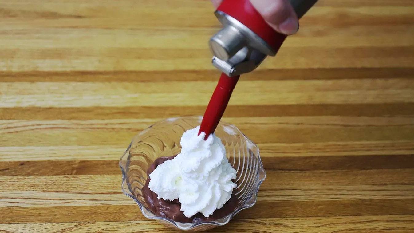 Már tejszínhabot sem vehetnek a fiatalok Amerikában