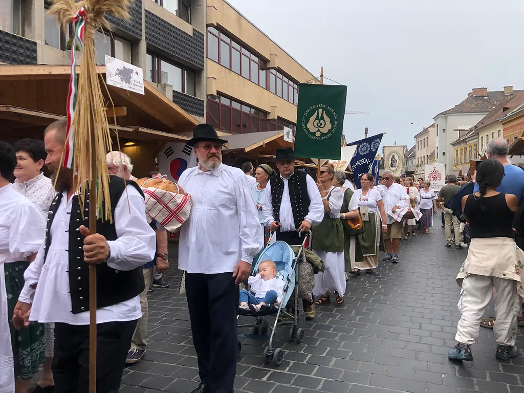mesterségek ünnepe, ízek utcája