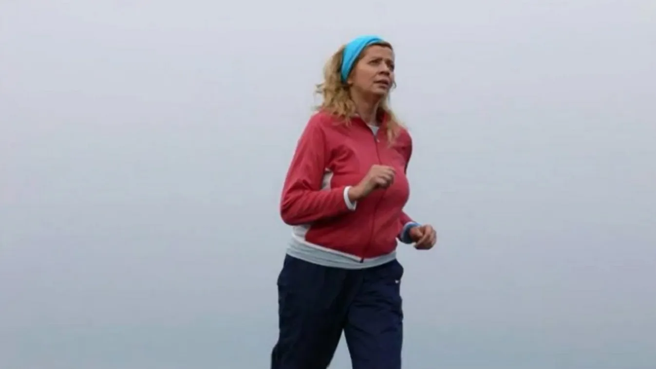 Le akarták vágni Kincső lábát, már futni is tud - - Videó