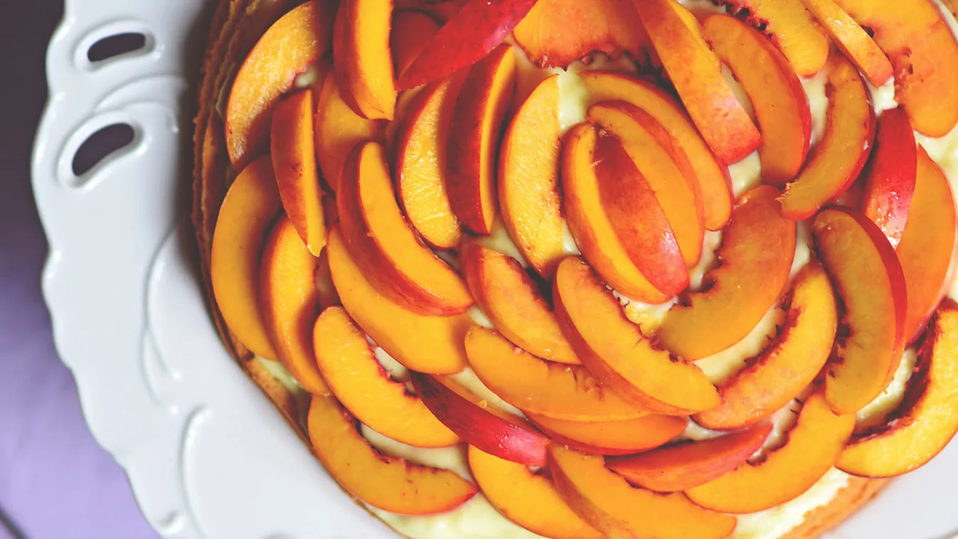 Sütés nélkül készül ez az isteni őszibarack torta