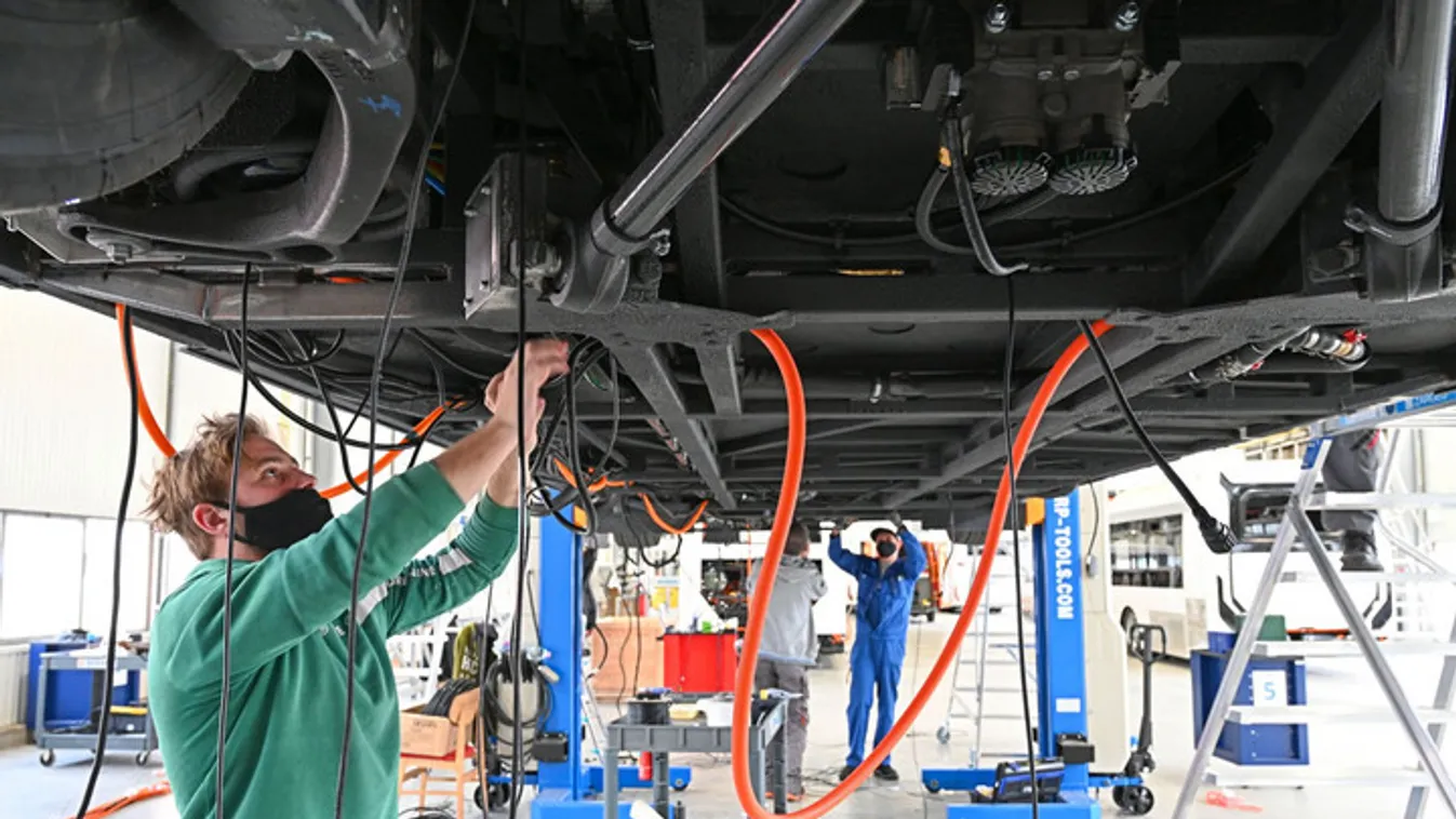 A háború ellenére kiugróan teljesít a magyar ipar