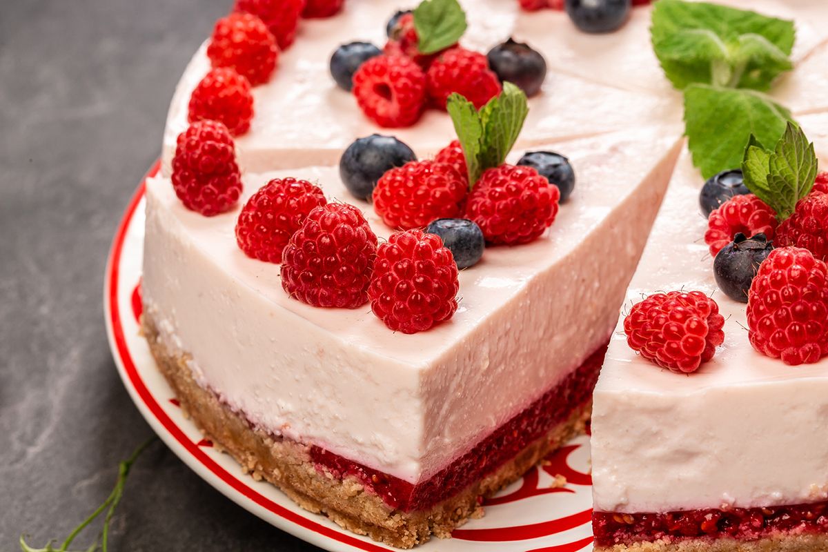 Cold,Cheesecake,With,Raspberries,And,Raspberry,Jam,,Layer.,No,Bake
