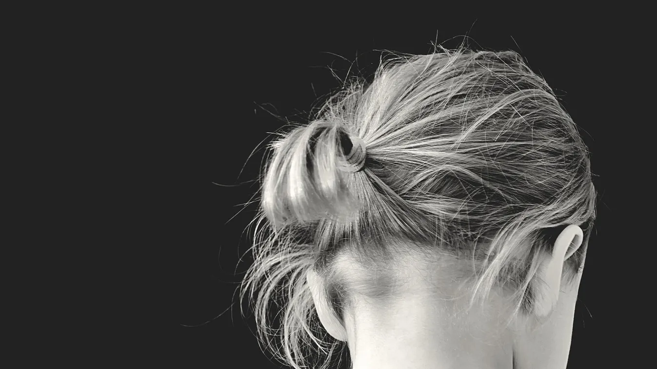 Tízéves kislányra támadt egy őrjöngő Pécsett