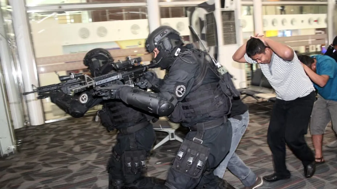 Rendőrökkel akartak megöletni egy jobboldali képviselőt Amerikában