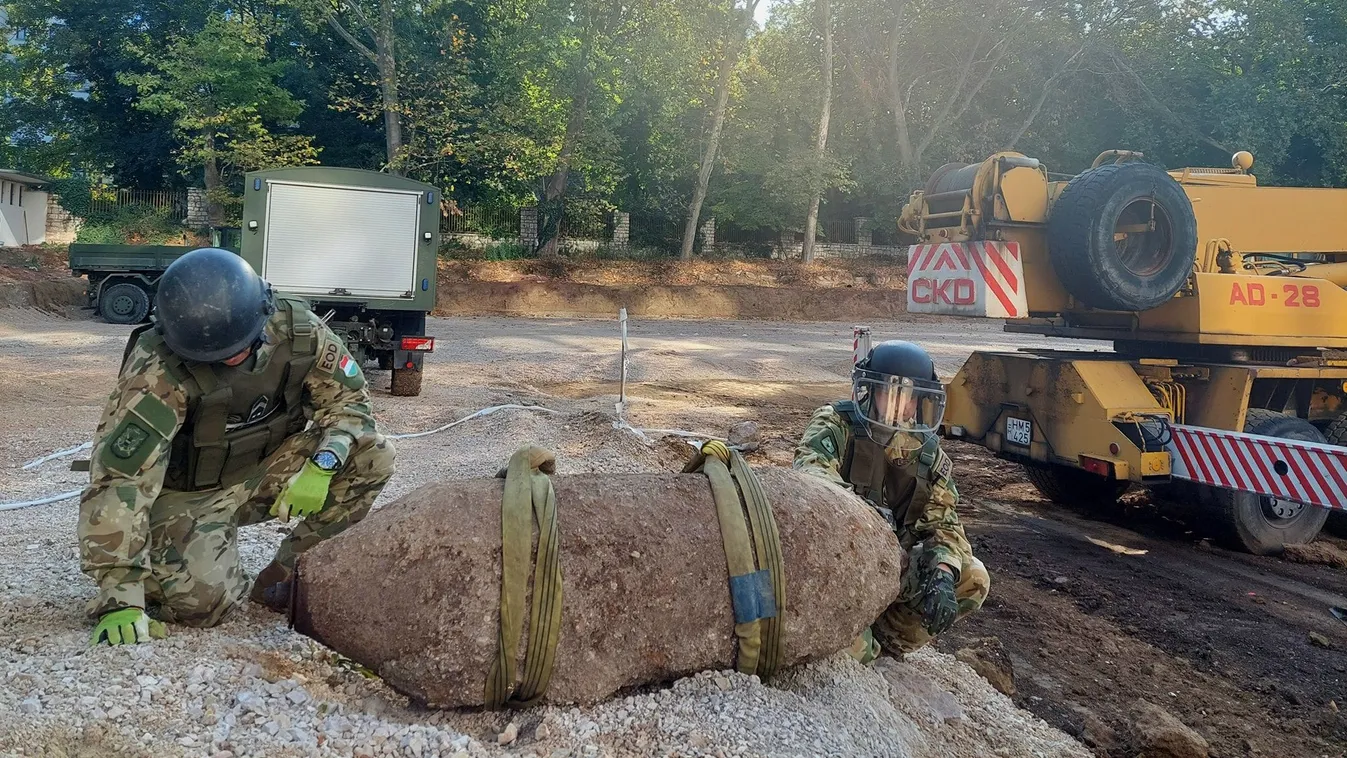 Ezer ember hagyta el az otthonát, munkahelyét Veszprémben