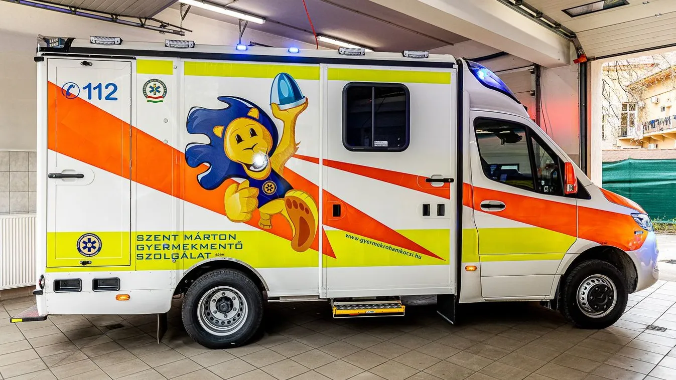 Egy kisfiút kellett újraéleszteni az M5-ös autópályán