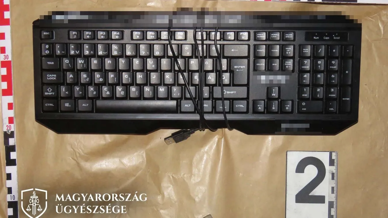 Pénztáros ismerőse segítségével lopott a nyírségi rendőr