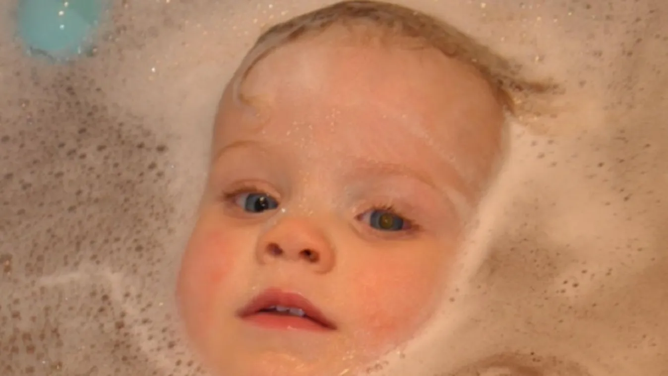 Hunyorgott az 1 éves kislány, hónapokkal később rákos lett