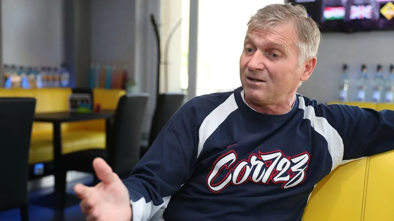 Maradona oldalán istenítik Détári Lajost