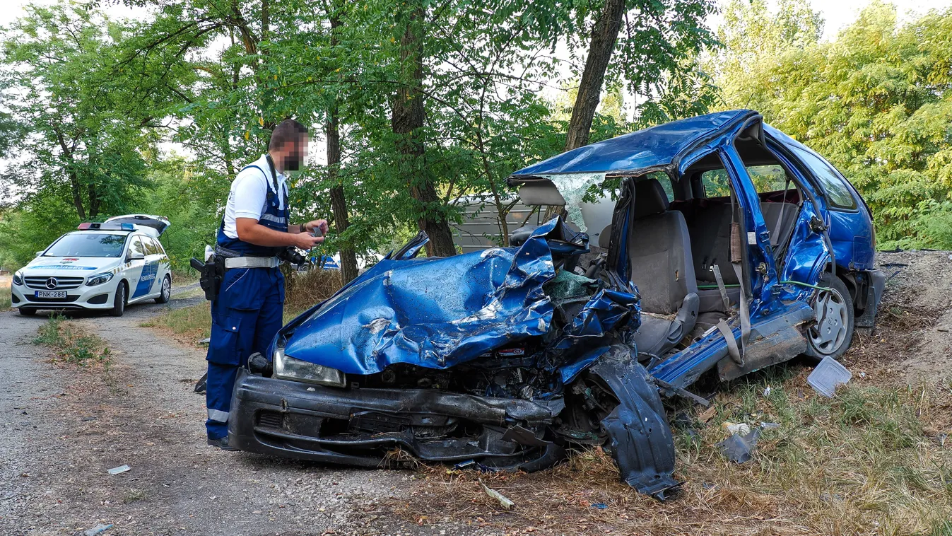 Szívfacsaró helyszíni fotók érkeztek a hajnali balesetről