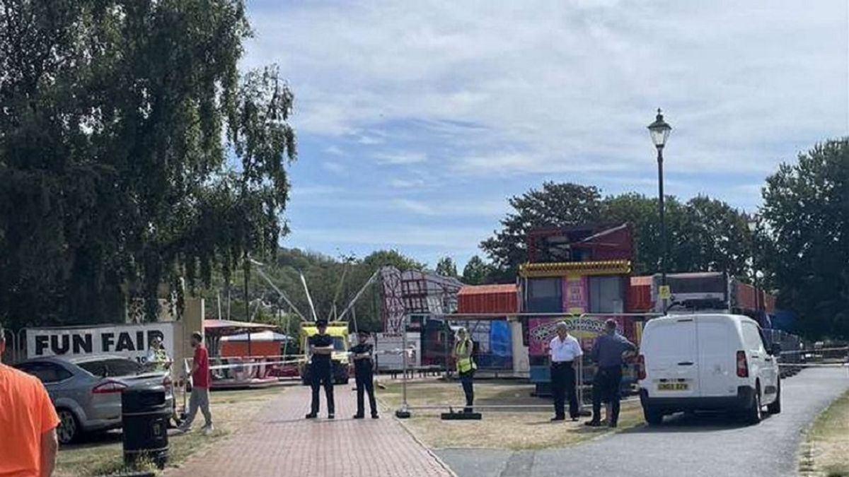 Beosont az éjszaka a vidámparkba, majd lezuhant a hullámvasútról egy tini