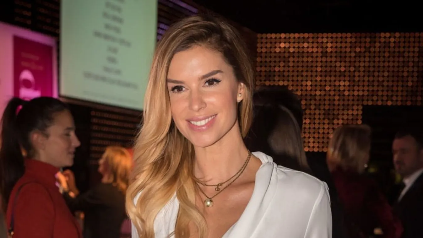 Már látszik is a pocakja: Babát vár Dukai Regina