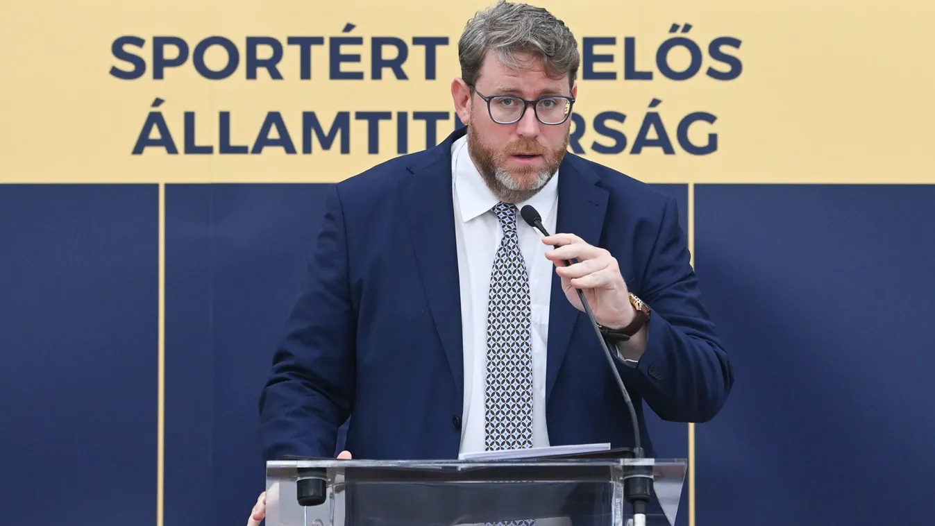 Igazi legendák társaságában fotózták le Szöllősi Györgyöt!