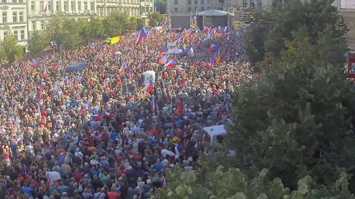 Forró ősz jön: elegük van az embereknek Brüsszel szankciós politikájából