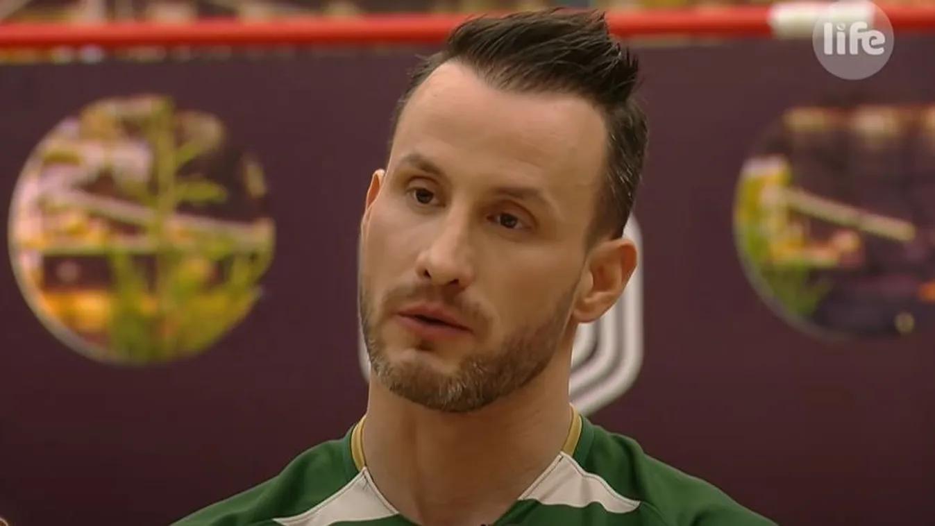 Csuti szakember segítségét kéri