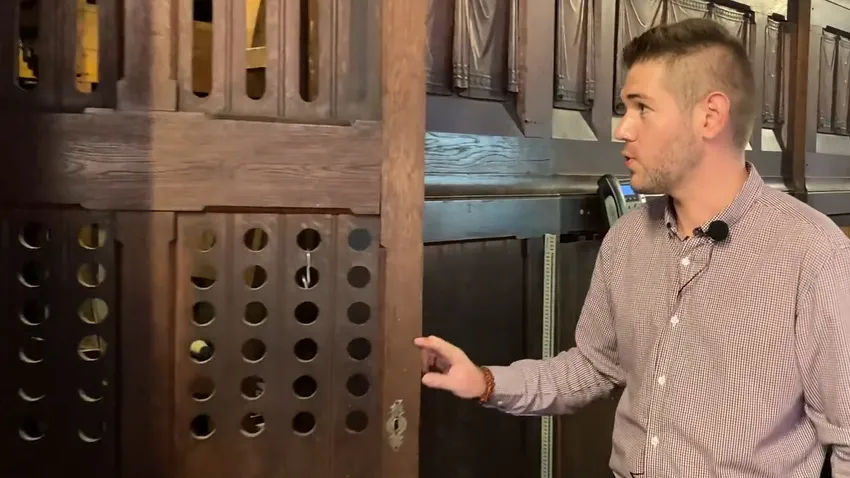 Bemásztunk egy 120 éves orgona belsejébe