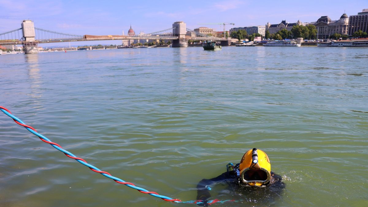 Hihetetlen, hogy mit találtak a Dunában - Fotók