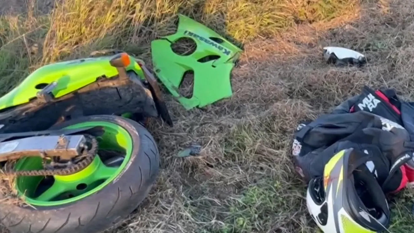 Lerepült motorjáról egy 33 éves férfi Halászinál