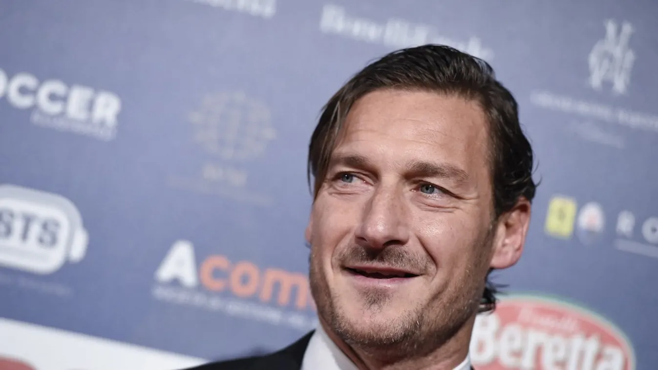 A személyi edzőjével csalta a feleség a világbajnokot