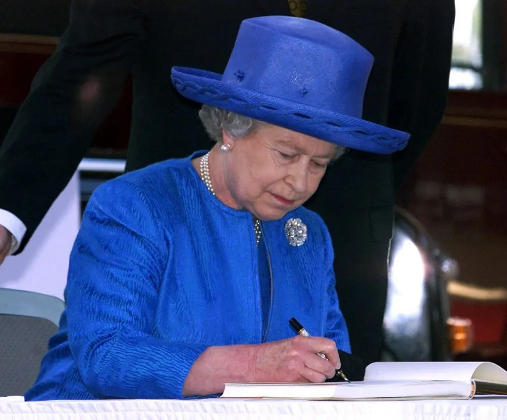 AUSTRALIA-QUEEN-MUSEUM SIGNING