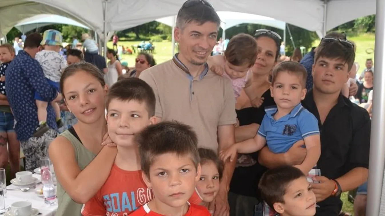 Így él a 8 gyermekes magyar család
