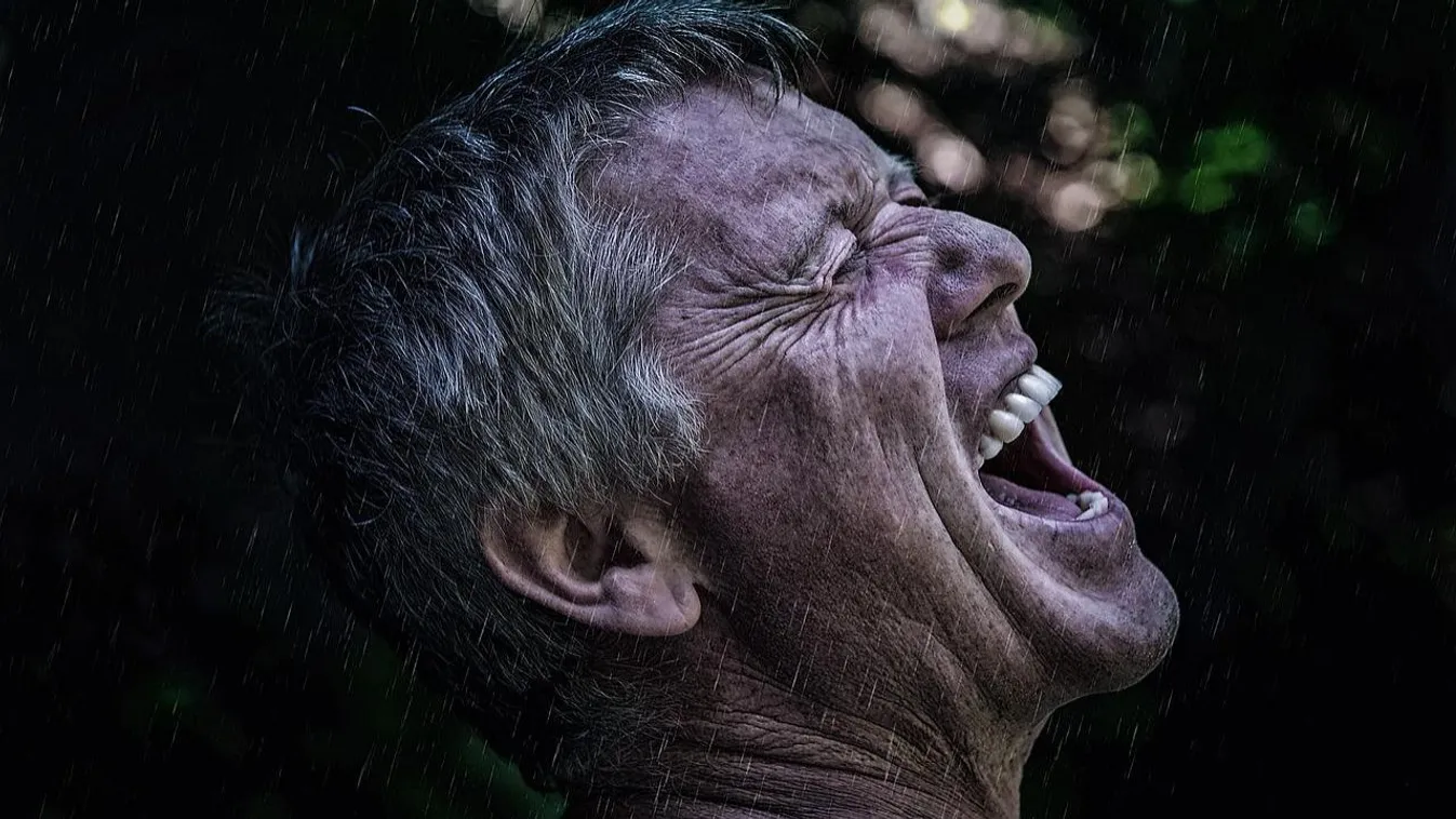 Üvöltve zokogtak a szülők, 2 éves kislányuk halt meg