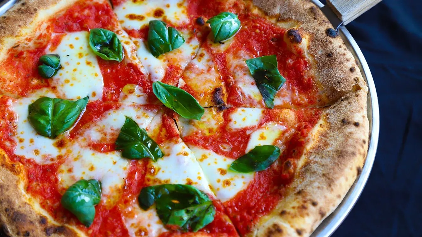 Energiadíjat csap a számlához egy híres pizzéria