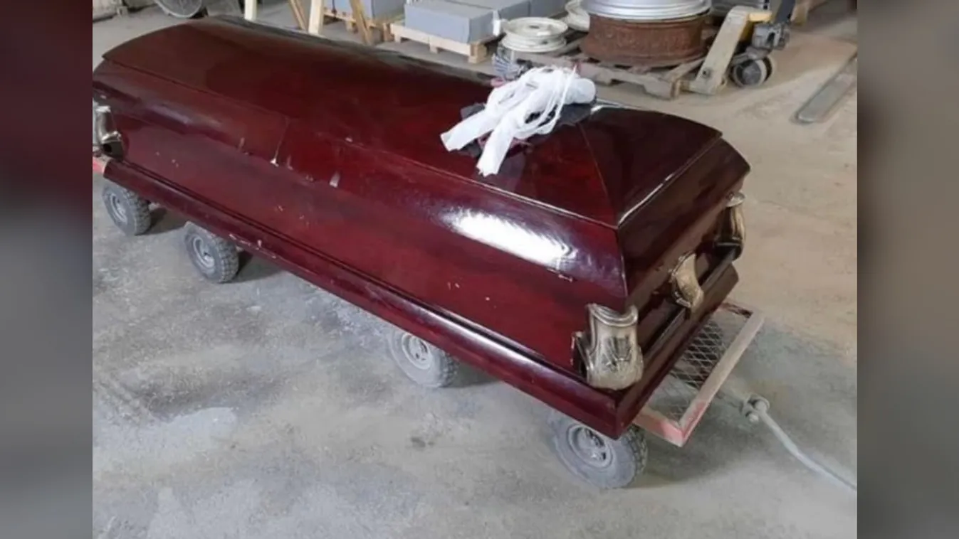 Anyósa használt koporsóját árulja egy budapesti férfi