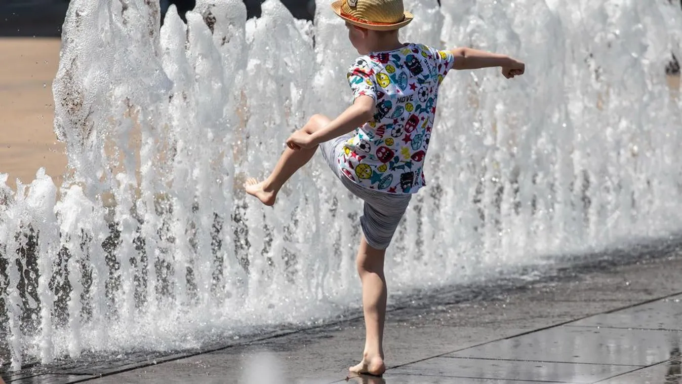 Nem szokványos időjárásról számoltak be az időjósok
