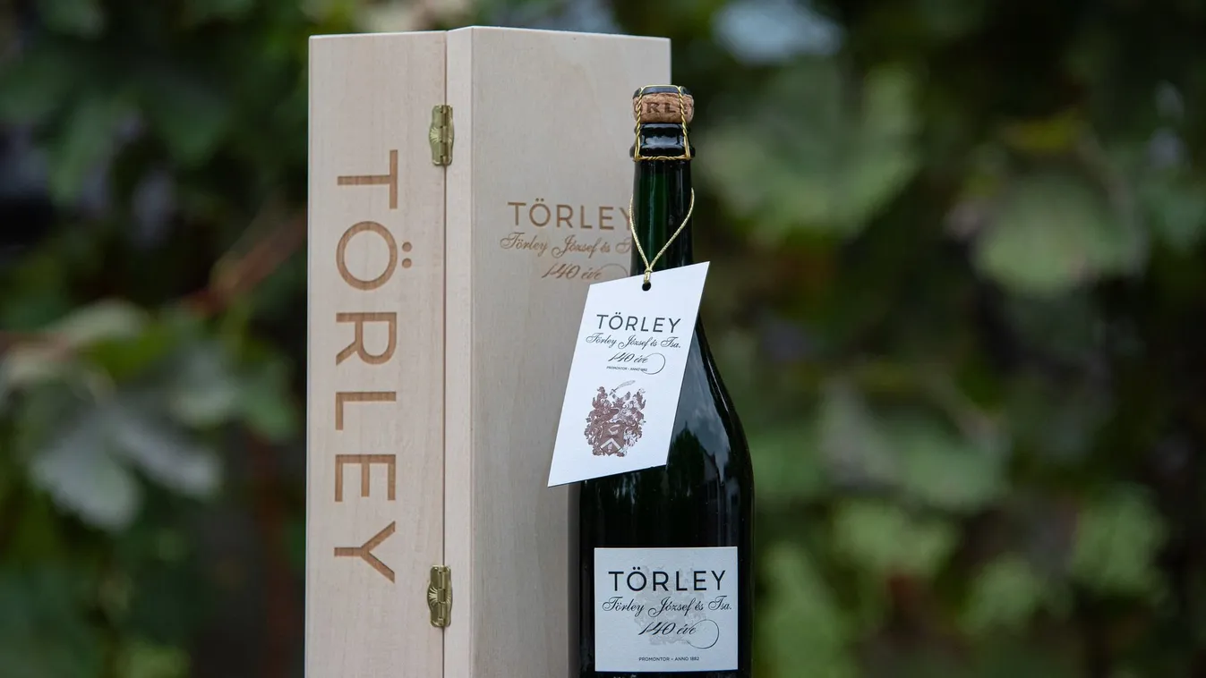 Különleges Törley pezsgőt árvereznek el Budapesten