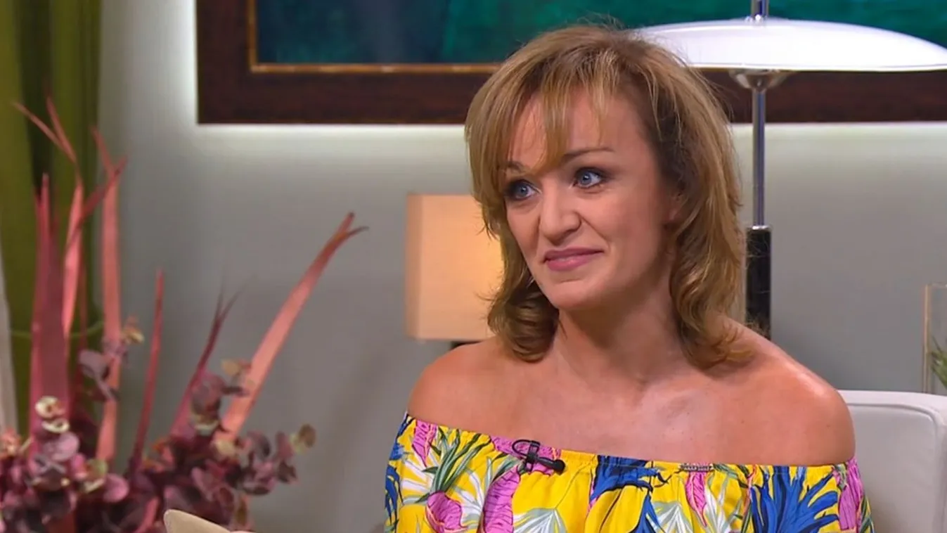 Luxushajón ünnepel Szandi és férje - Fotó