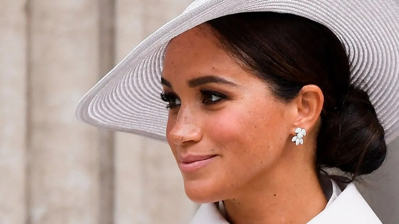 Meghan magából kikelve őrjöngött