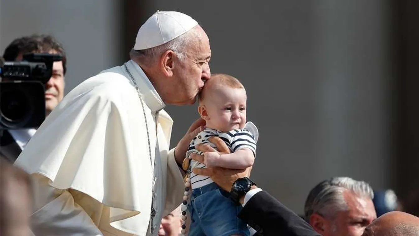 Ferenc pápa: Gyereket vállalni hazafias cselekedet