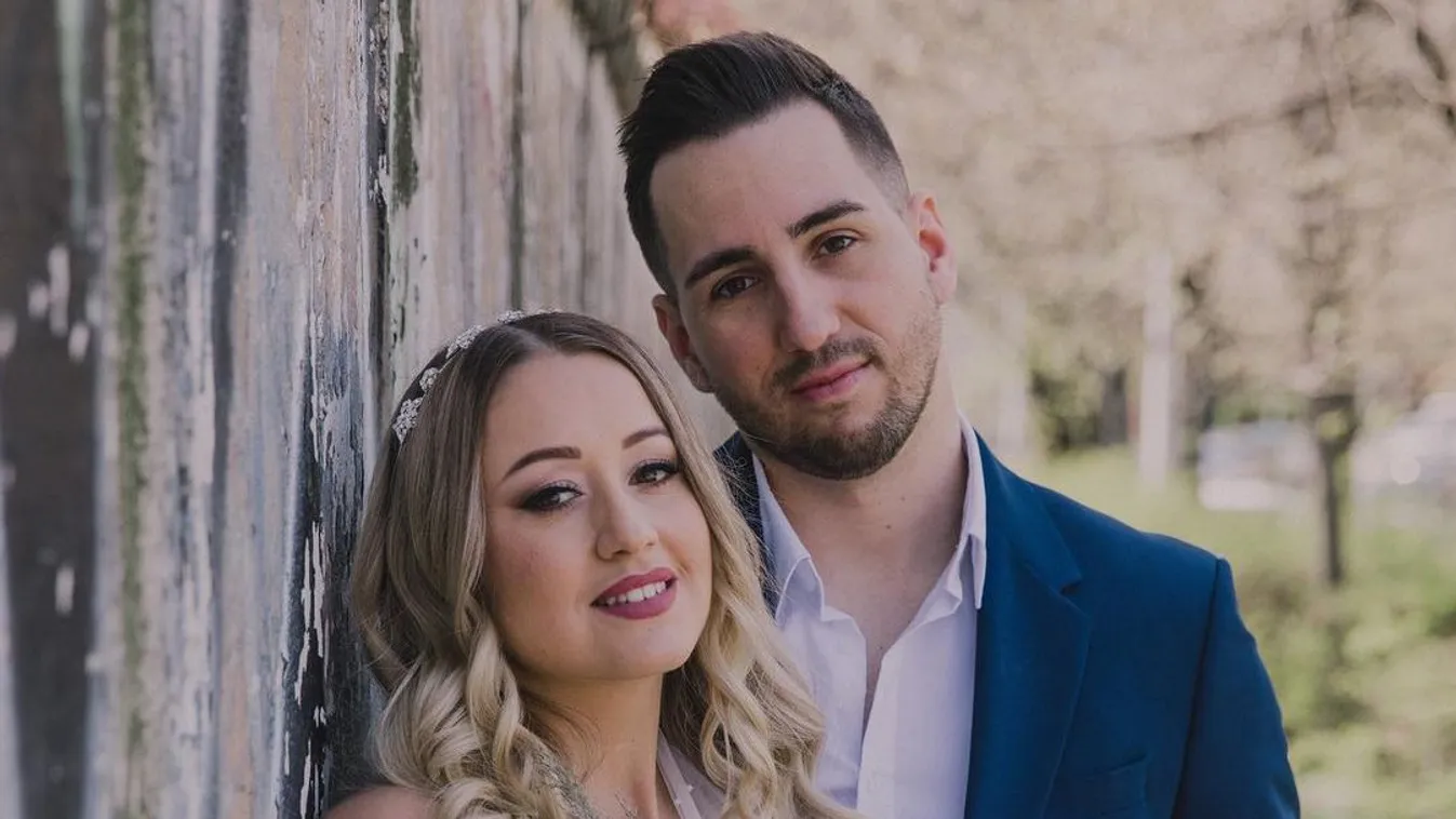 Elárulta születendő babája nemét a magyar énekesnő