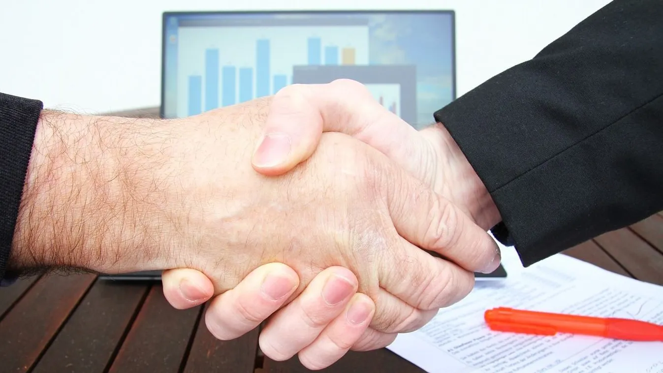 Így kaszált 20 milliót a magyar biztosítási ügynök