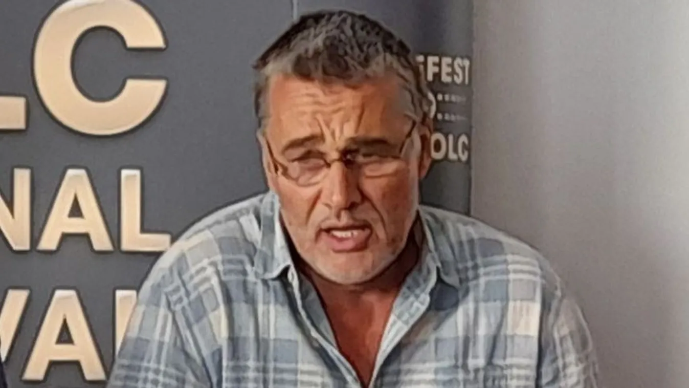 Szomorú bejelentést tett a magyar színész