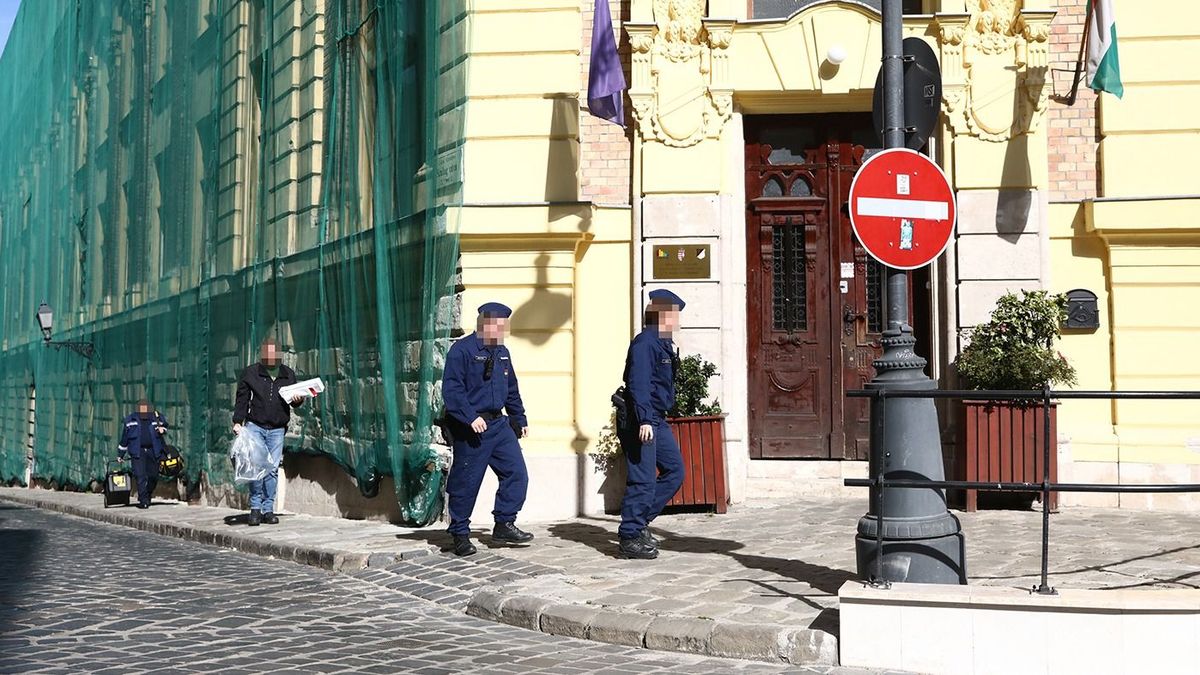 Exkluzív infó: barátnője mentette meg a megkéselt gimnazista életét